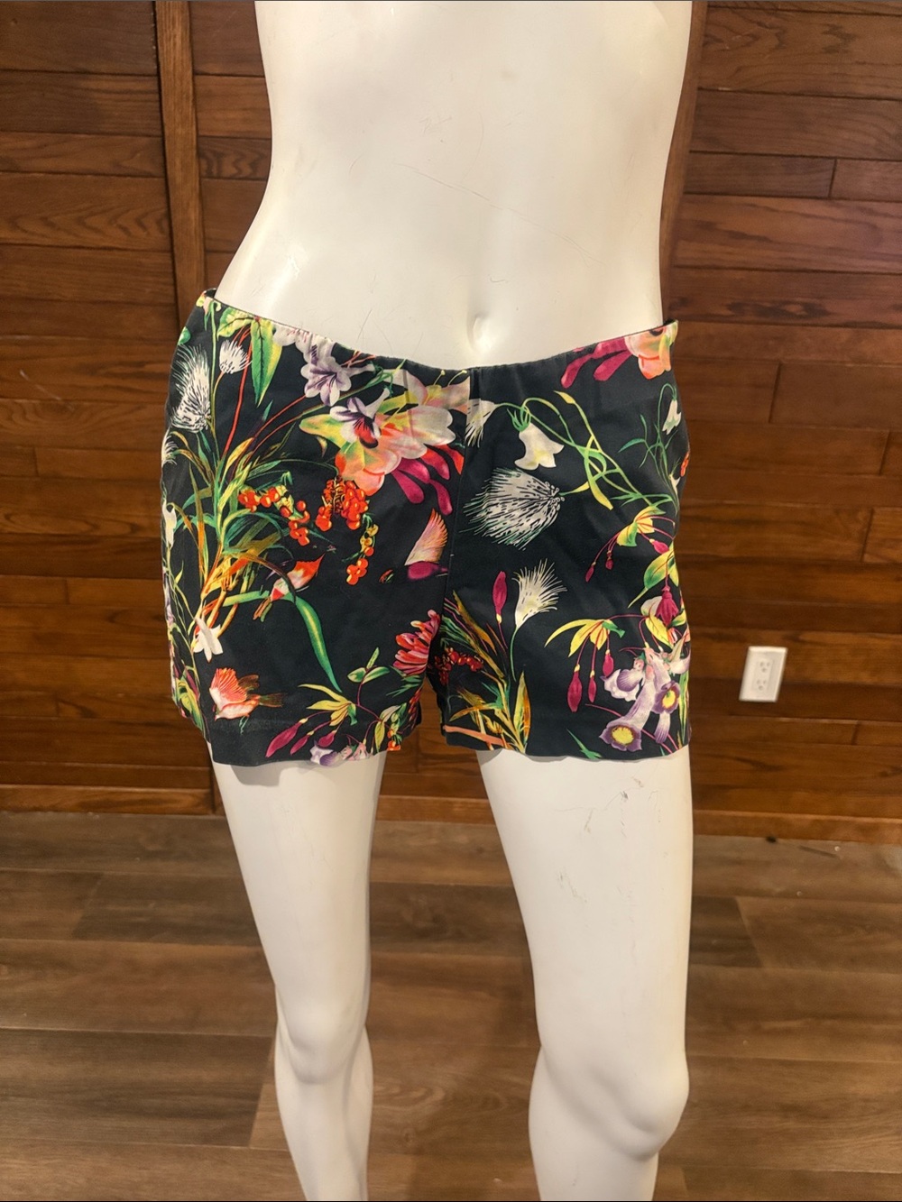 High-Waist Floral Print Women's Shorts in Black